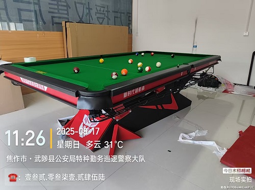 1张红甲台球桌.上门安装费500元：武陟县.东风纳米4s店